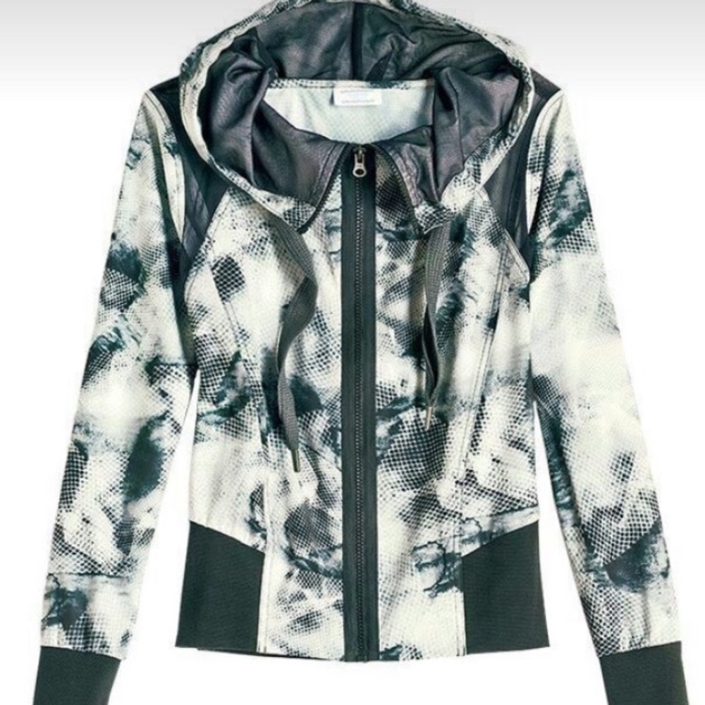 Vera wang mesh shoulders jacket